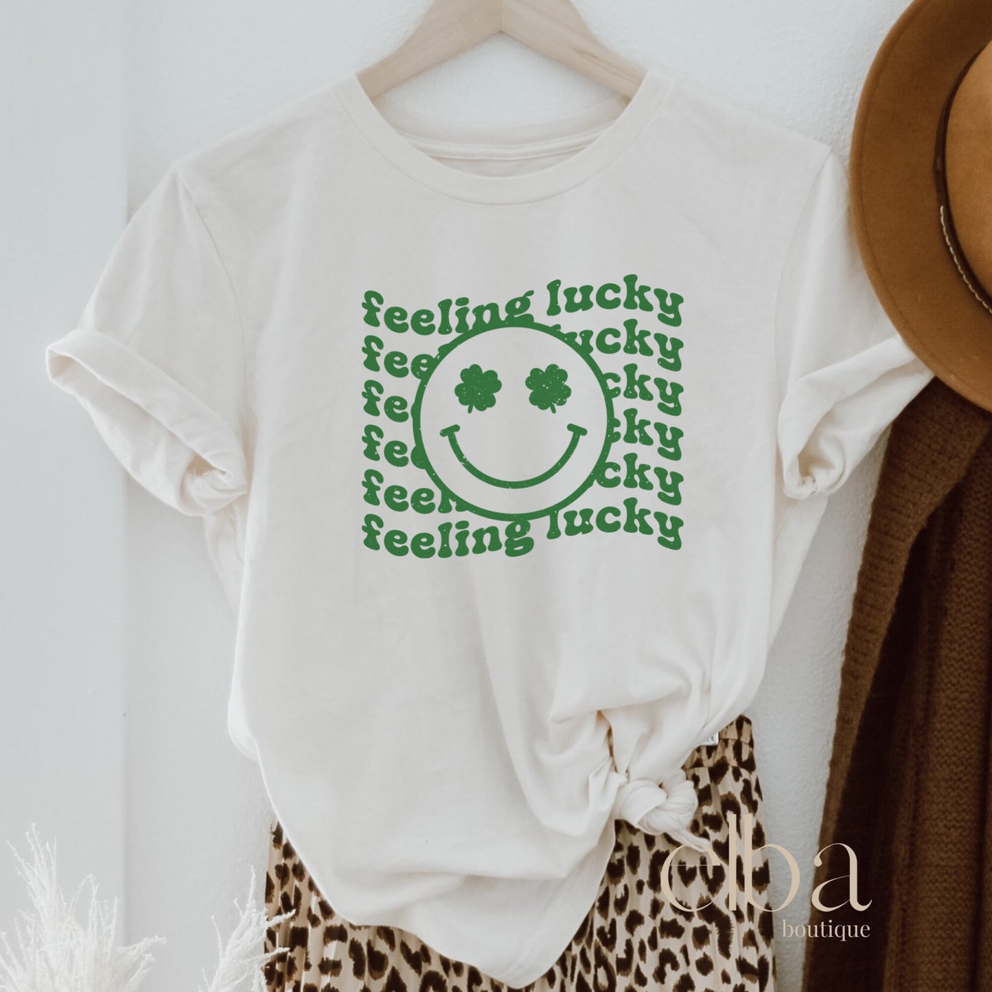 FEELING LUCKY GRAPHIC TEE