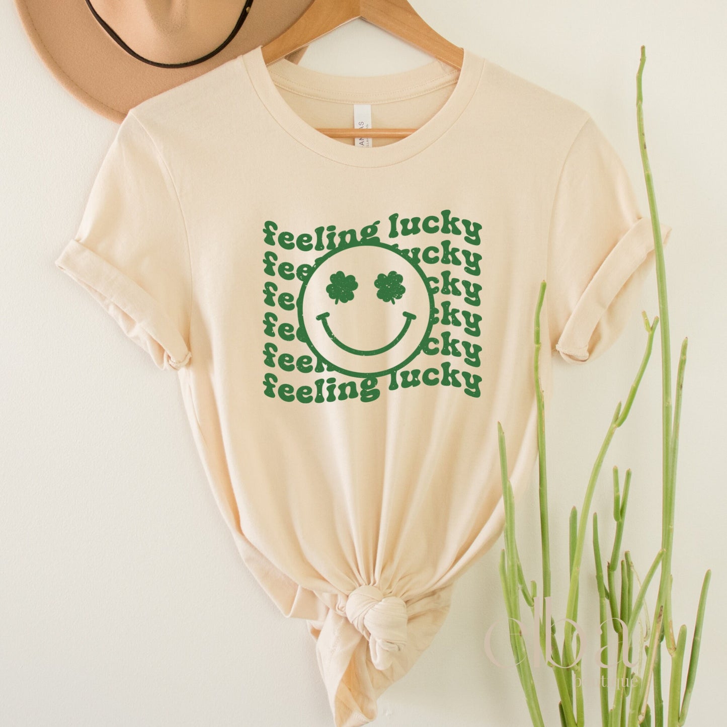 FEELING LUCKY GRAPHIC TEE